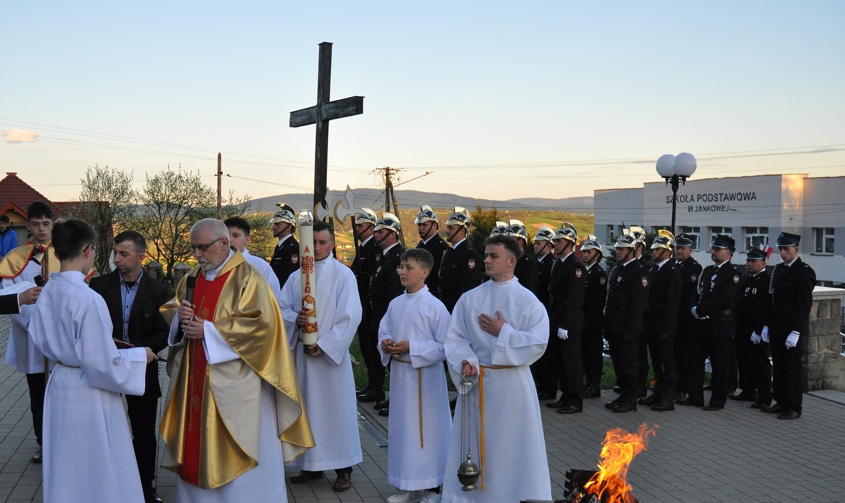 Wigilia Paschalna – poświęcenie ognia i wody